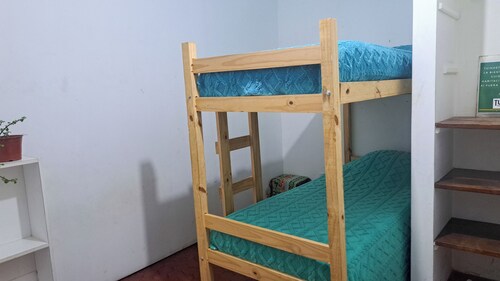 TUHOSTEL