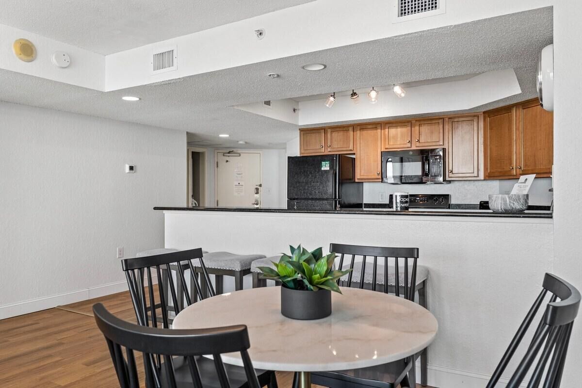 Condo, Multiple Beds (The Grand Myrtle-BAY VIEW 1503) | Dining