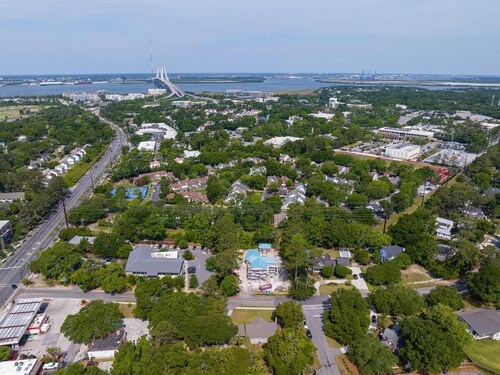 Palmetto Grove, Walk to Shem Creek, Mins to Dwt
