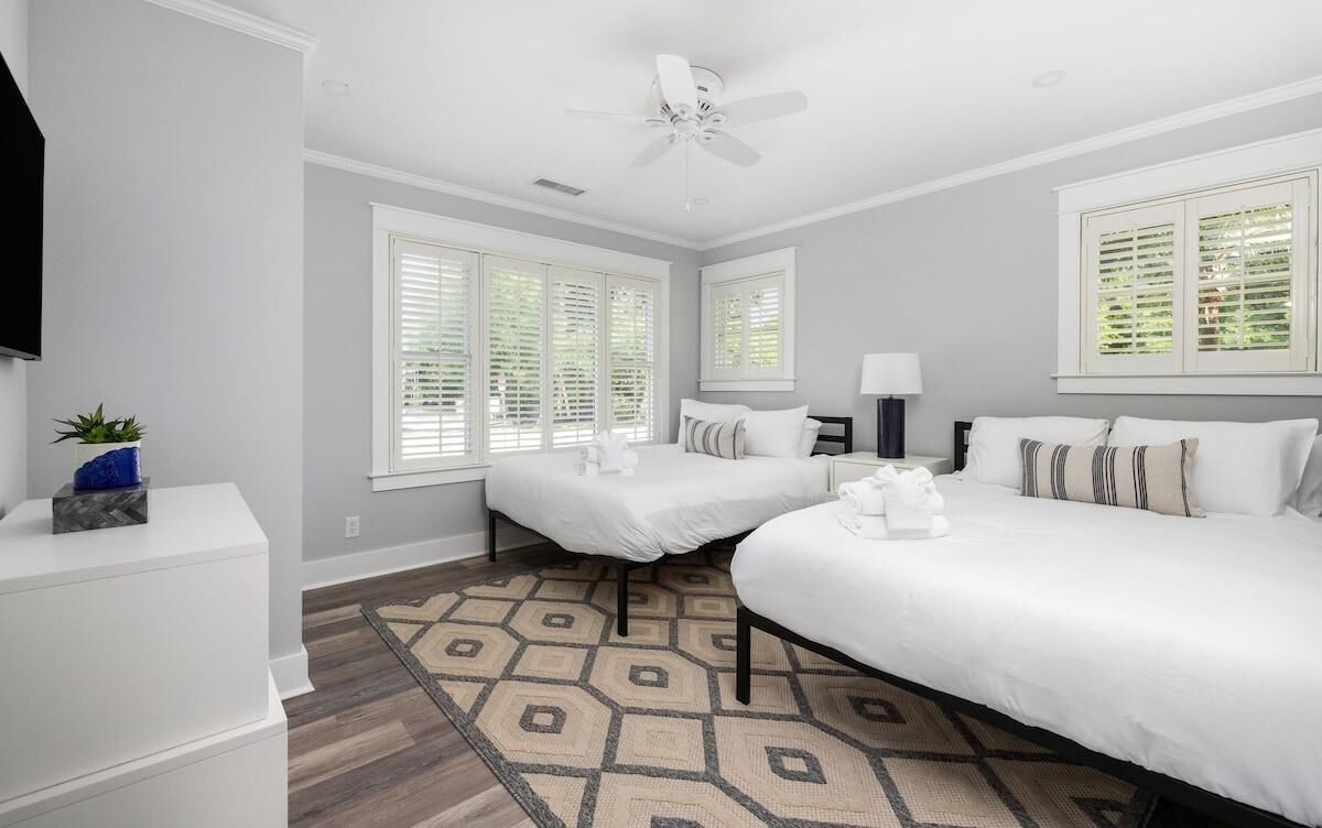 Casa, varias camas (Palmetto Grove,  Walk to Shem Creek, ) | 4 habitaciones 