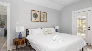 Rumah, Beberapa Tempat Tidur (Palmetto Grove, Walk to Shem Creek, ) | 4 kamar tidur