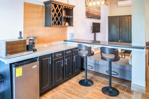 Suite | Private kitchen - Shelbees Suites (Cornelia Ida)