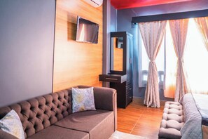 Superior Room | Living area - Shelbees Suites (Cornelia Ida)