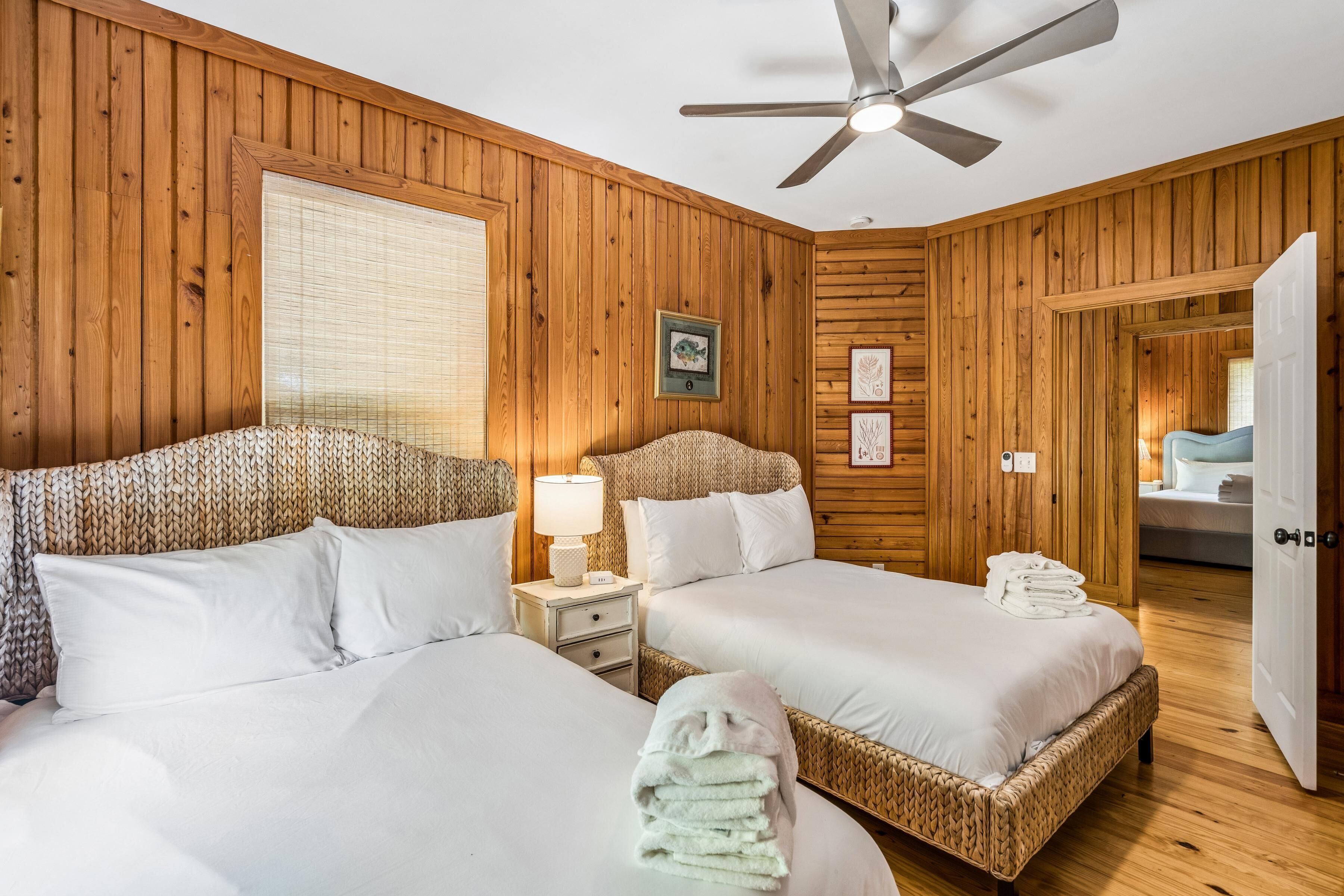 Rumah, Beberapa Tempat Tidur (Chasing Waves | Heated Pool | 3 Min B) | 4 kamar tidur