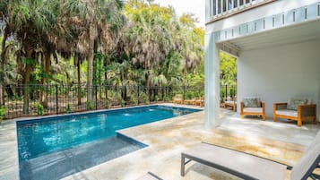 House, Multiple Beds (Chasing Waves | Heated Pool | 3 Min B) | Pool