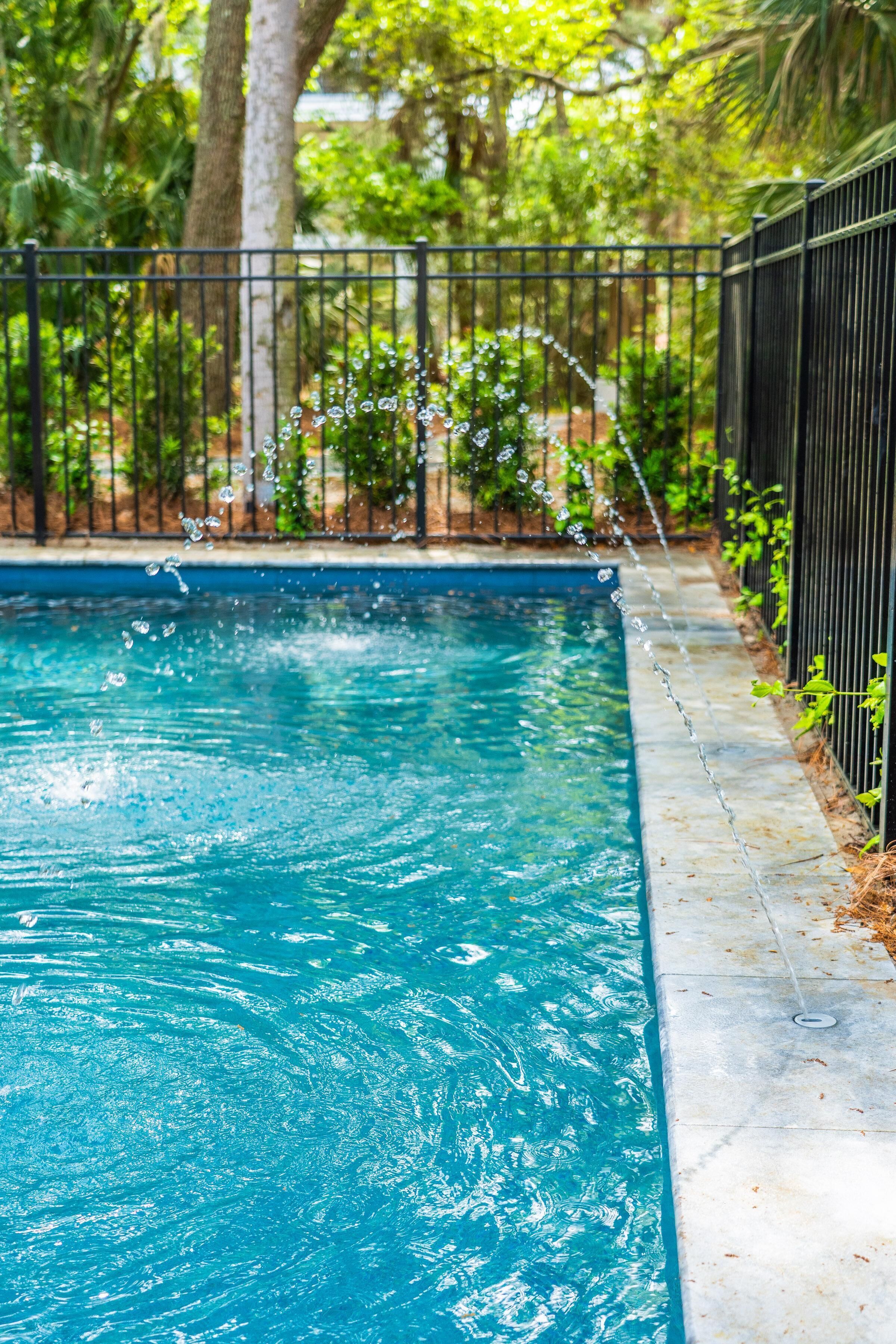 House, Multiple Beds (Chasing Waves | Heated Pool | 3 Min B) | Pool