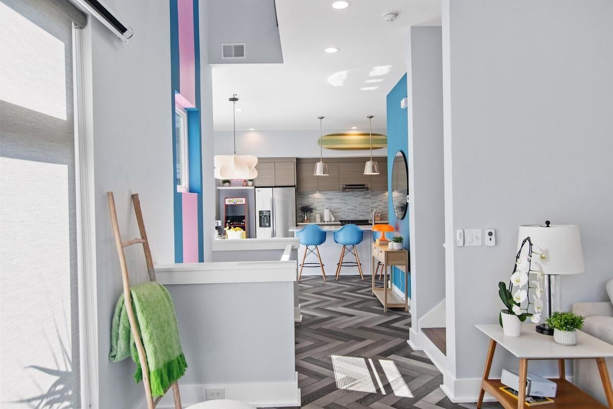 House, Multiple Beds (Happy Stays-In Park Circle-Dtwn-CHS B) | Interior
