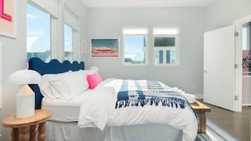 House, Multiple Beds (Happy Stays-In Park Circle-Dtwn-CHS B) | 3 bedrooms
