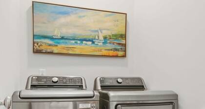Shem Creek House- 5 Mins to Dtwn & Beach Hot Tub