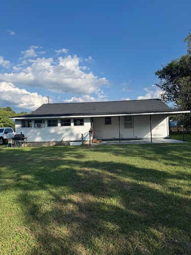 3-bedroom house in peaceful Hampton with Central AC-Cool/Heat