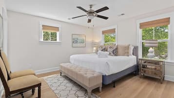 House, Multiple Beds (Mt Pleasant Beach Retreat- Mins to Be) | 4 bedrooms