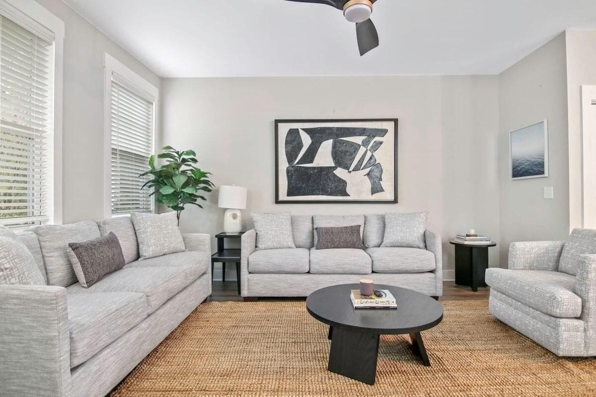 Ferienhaus, Mehrere Betten (Penny Lane,  Park Circle,  15m dwtn C) | Wohnbereich