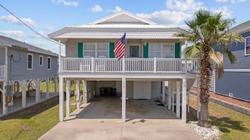 House, Multiple Beds (Grove Cove - 1'5 Blocks from Beach- D) | Exterior