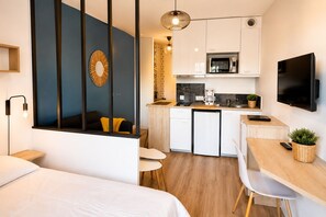 Room - Bright studio, balcony & parking in Saint-Marc (Saint-Nazaire)