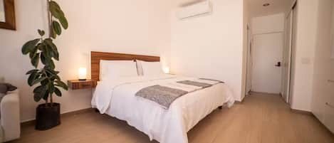 1 bedroom, iron/ironing board, WiFi (free), bed sheets