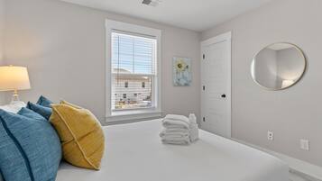 House, Multiple Beds (Creekside Bungalow-Park Circle-15m dt) | 2 bedrooms