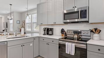Ferienhaus, Mehrere Betten (Creekside Bungalow-Park Circle-15m dt) | Eigene Küche