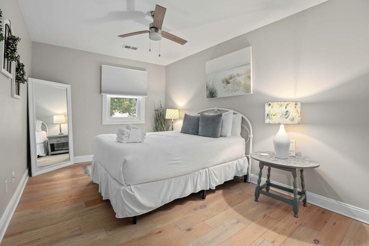 House, Multiple Beds (Coastal Casa-Old Village-5 mins to Be) | 3 bedrooms