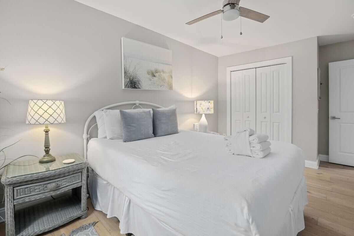 House, Multiple Beds (Coastal Casa-Old Village-5 mins to Be) | 3 bedrooms