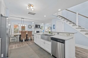 Ảnh chưa phân loại, 5 trong số 48 ảnh, nút