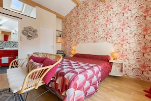 1 bedroom, WiFi, bed sheets