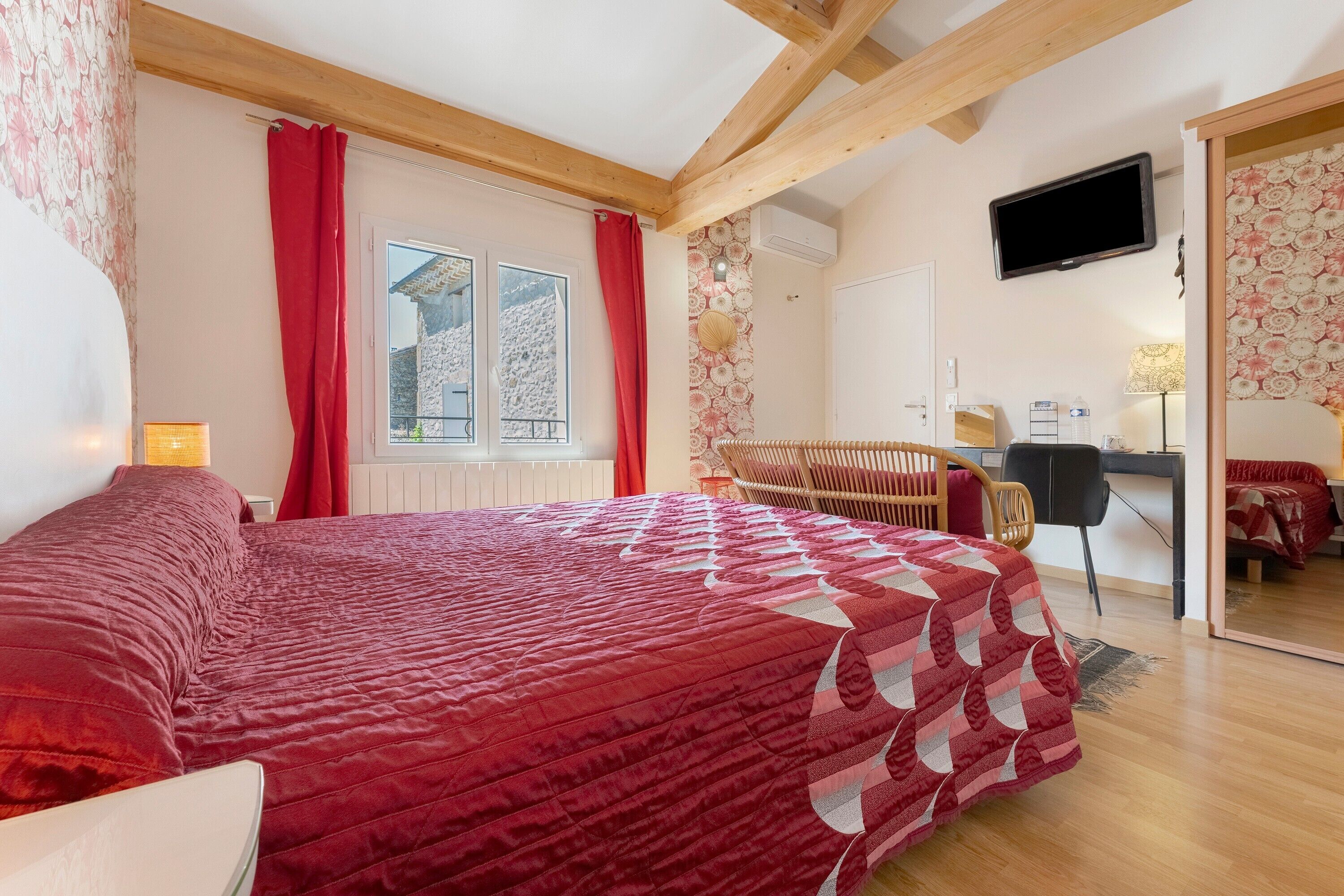 1 bedroom, WiFi, bed sheets