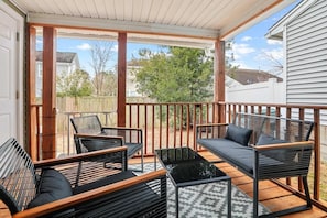 Hus, flere senger (Chucktown Charm- 8 mins to Credit One) | Terrasse/patio