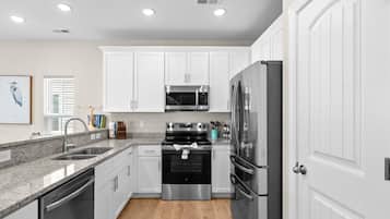 House, Multiple Beds (Topsail Jewel-Ocean Steps-Garage-Pets) | Private kitchen