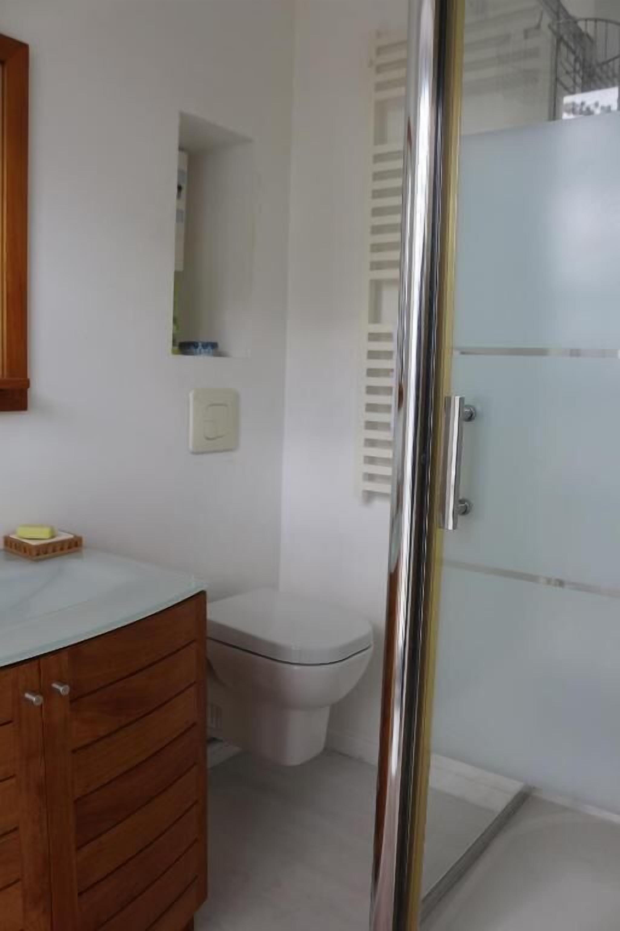 Suite familiare, non fumatori, vista cortile | Bagno