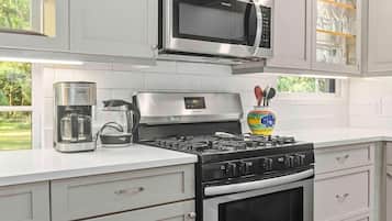 Casa, várias camas (Remleys Row- mins to Shem Creek and d) | Cozinha privada