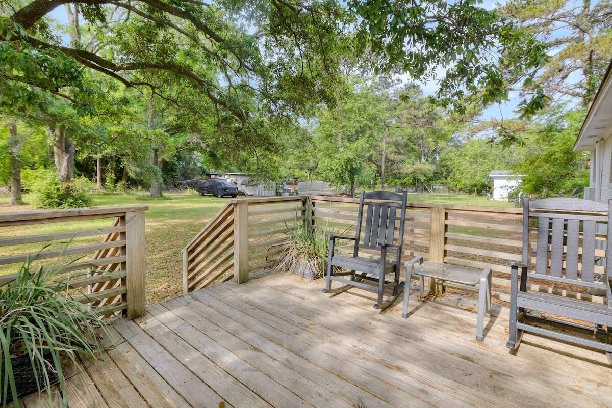 House, Multiple Beds (Remleys Row- mins to Shem Creek and d) | Terrace/patio