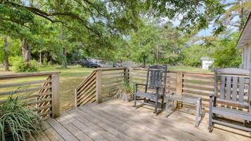 House, Multiple Beds (Remleys Row- mins to Shem Creek and d) | Terrace/patio