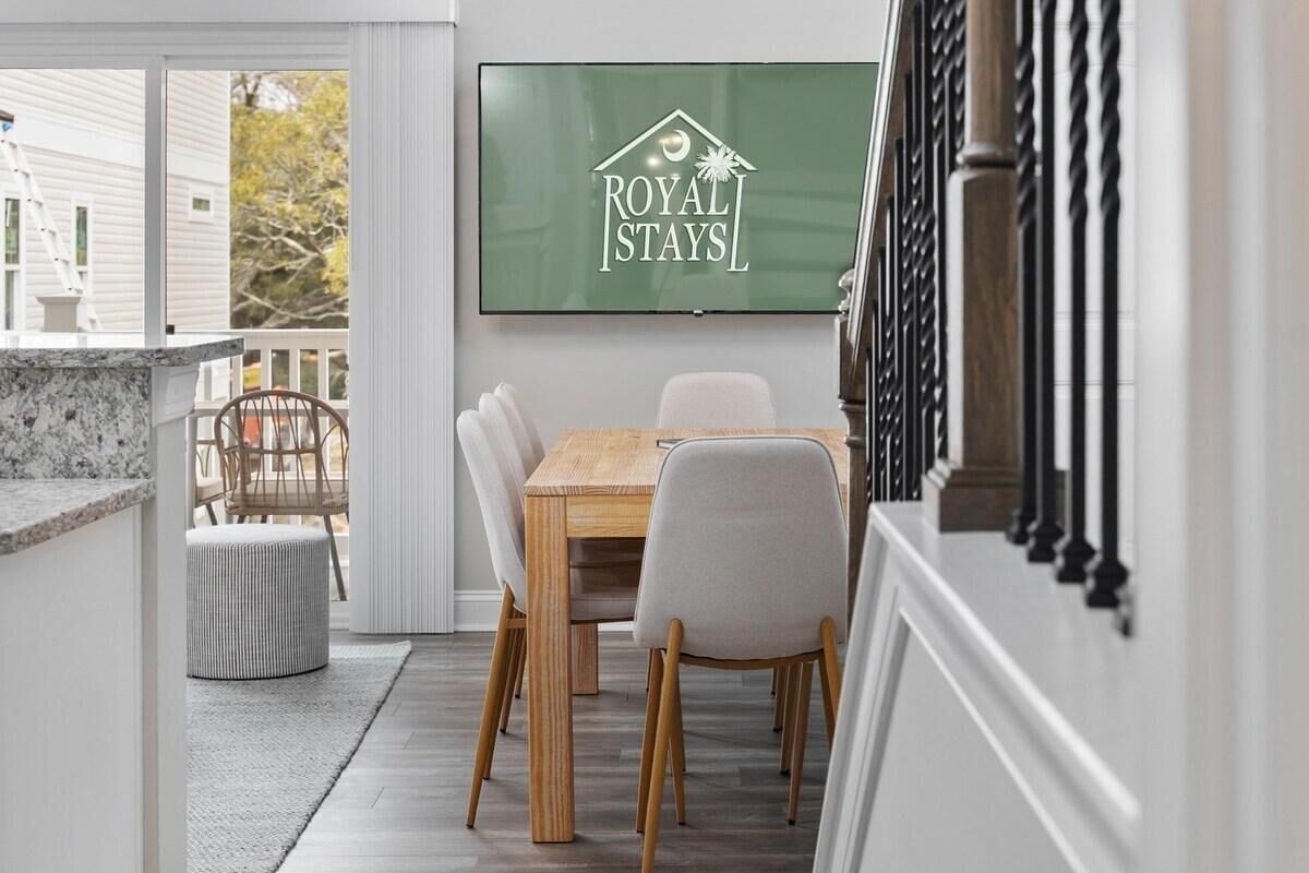House, Multiple Beds (Ace Basin-Across Ocean-Pet Friendly) | Dining