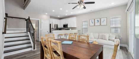House, Multiple Beds (Sea Cloud-Across Ocean-Pet Friendly!) | Interior