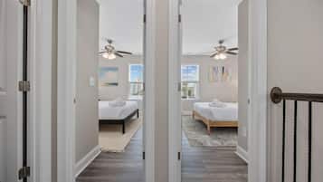 House, Multiple Beds (Capers Blade-Across Beach-Garage)