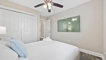 House, Multiple Beds (Lady Myrtle - Across from ocean - Gar) | 4 bedrooms