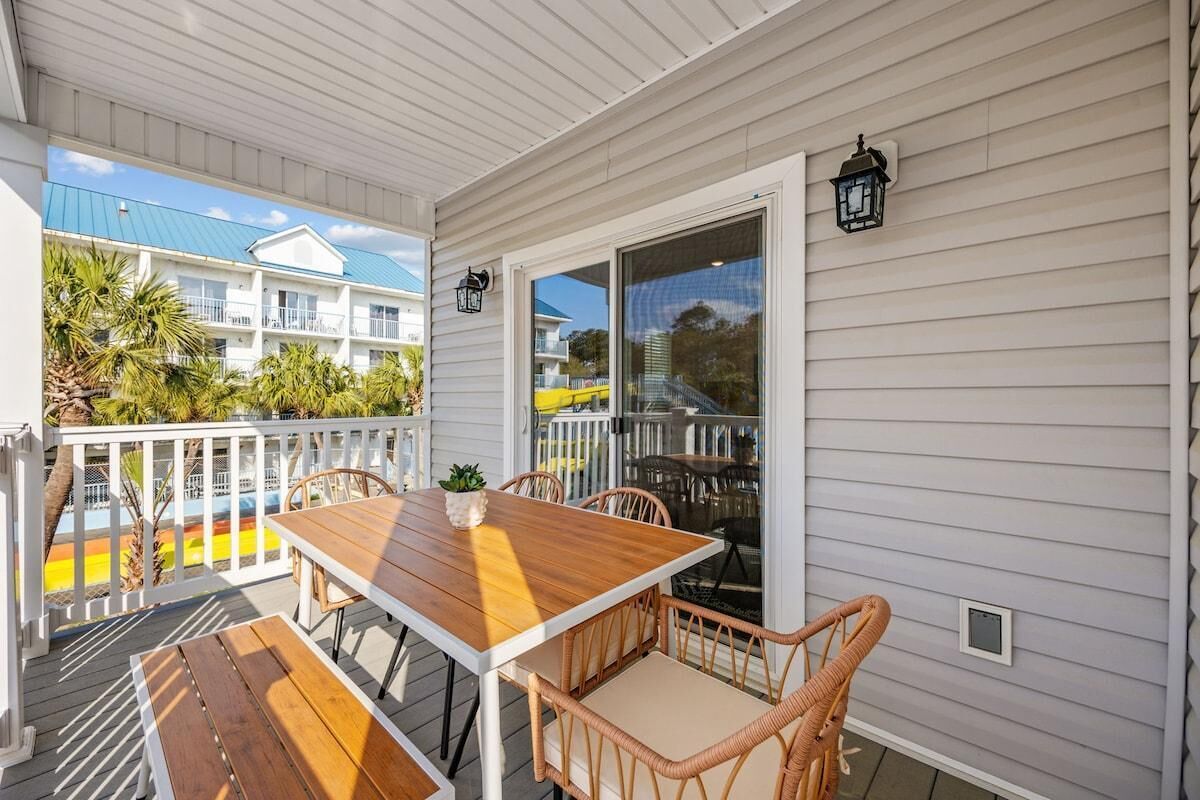 House, Multiple Beds (Lady Myrtle - Across from ocean - Gar) | Outdoor dining