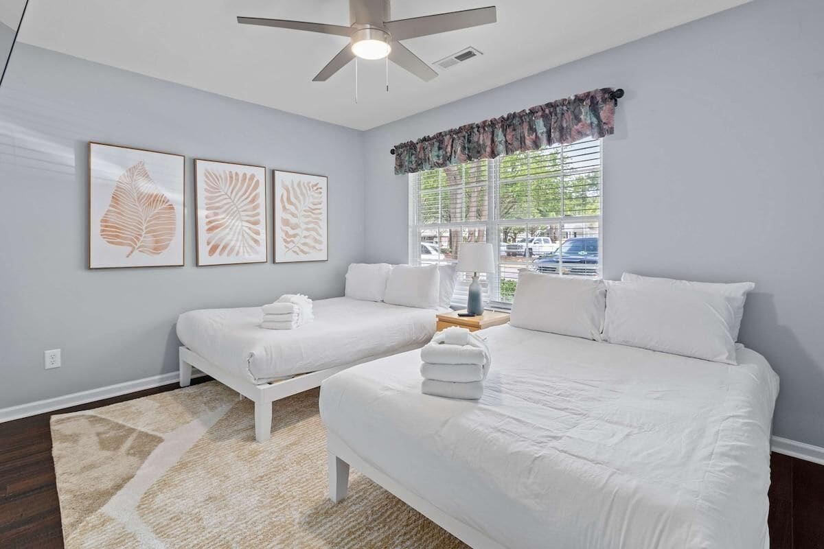 House, Multiple Beds (Blue Belle - Across from Pool near Cr)