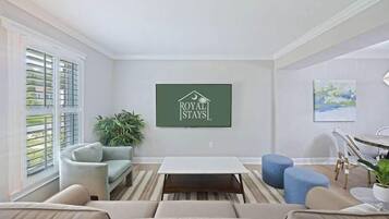House, Multiple Beds (Southern Shadow 8 mins to dtwn 5 mins) | Living area