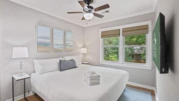 House, Multiple Beds (Southern Shadow 8 mins to dtwn 5 mins) | 3 bedrooms