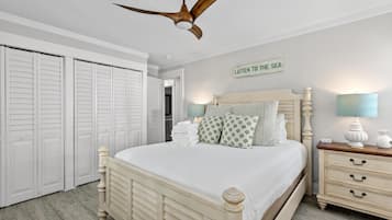 House, Multiple Beds (Palms of Hart- 2 Blocks from Beach, D) | 4 bedrooms