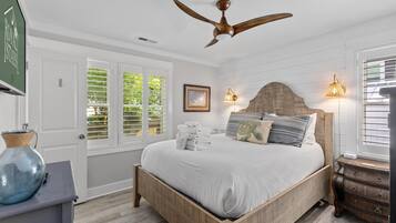 House, Multiple Beds (Palms of Hart- 2 Blocks from Beach, D) | 4 bedrooms