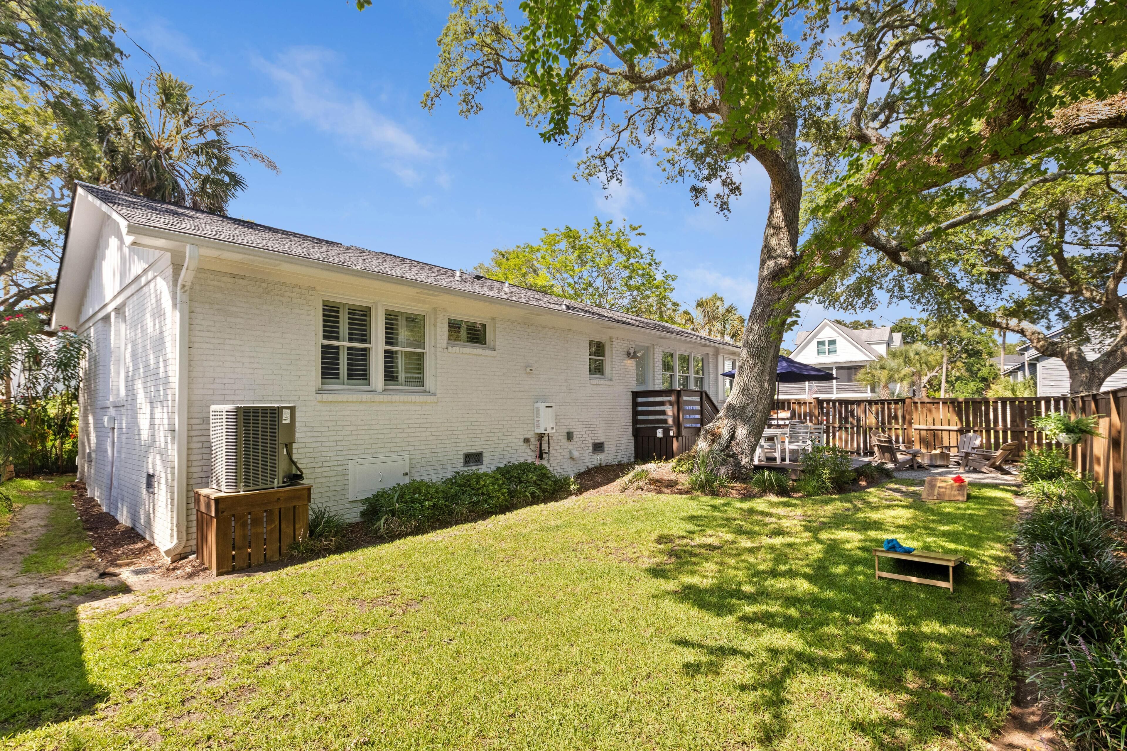 House, Multiple Beds (Palms of Hart- 2 Blocks from Beach, D) | Exterior
