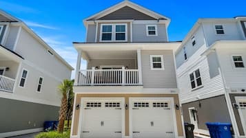 House, Multiple Beds (Sea Level-Across Ocean-Dog Friendly) | Exterior