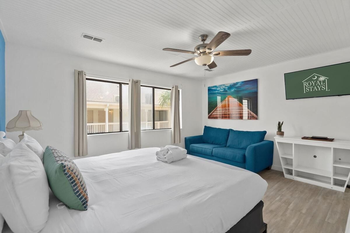 House, Multiple Beds (Myrtle Dunes- Across from Beach, Pet ) | 3 bedrooms