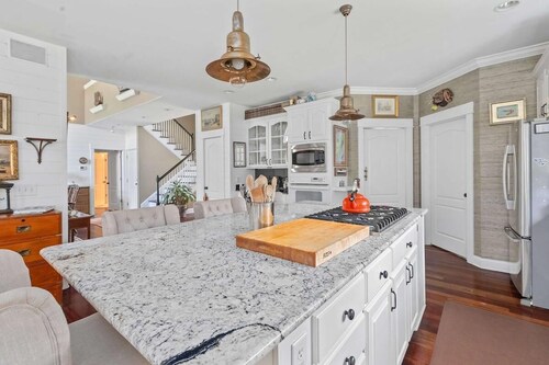 Boview Hall- Pool, Hot Tub-15 Mins to Kiawah