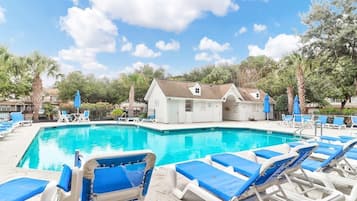 House, Multiple Beds (Boho Ferry- Mins from Credit One- Pet) | Pool