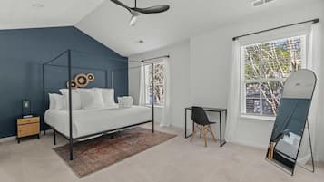 House, Multiple Beds (Boho Ferry- Mins from Credit One- Pet) | 2 bedrooms