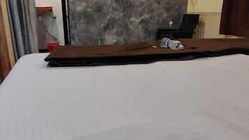 Basic Double Room | Free WiFi