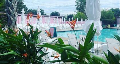 The Endless Summer-hot Tub-7 Beds
